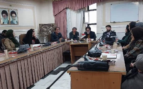 تشکیل حلقه های داستان نویسی در شهرستان‌های استان از اقدامات جدی حوزه هنری است