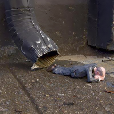 مجسمه‌هایی که با قامت کوتاه در میادین بزرگ اروپا خودنمایی می‌کنند