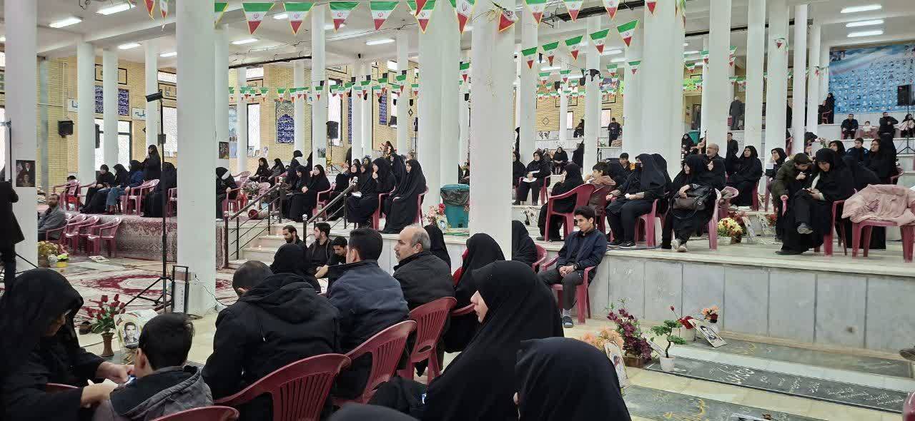 ۹ اثر نمایشی در چهارمحال و بختیاری برای رویداد «همه تن برای وطن» به صحنه می‌رود